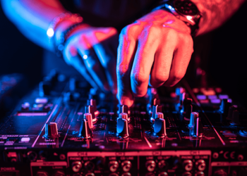 LA MUSICA ELECTRONICA LLEGA A LA FIESTA DE LA CONFLUENCIA 2025