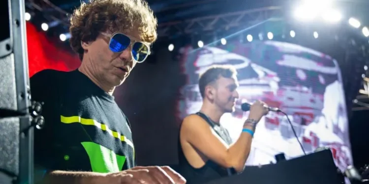 DJ COLYN , EL PRODUCTOR DE PAISES BAJOS, ELIGIO UNA CANCION DE BABASONICOS PARA REALIZAR UN REMIX