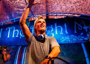 Tomorrowland realiza un homenaje a Avicii
