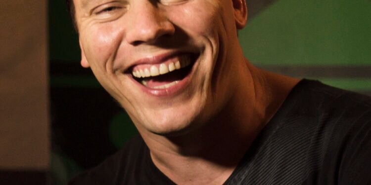 Tiësto regresa con «Beautiful Places»