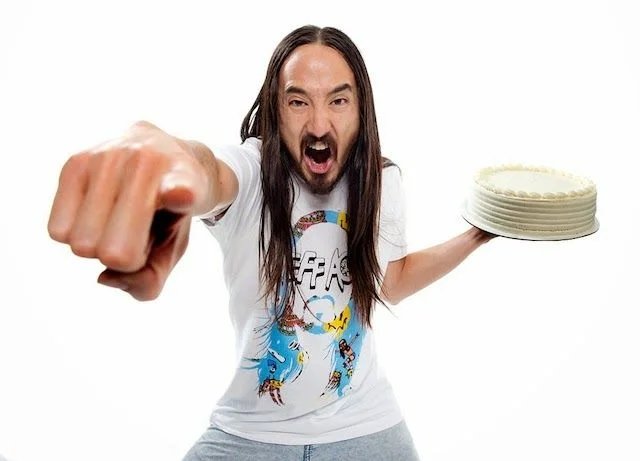 Denuncian a Steve Aoki