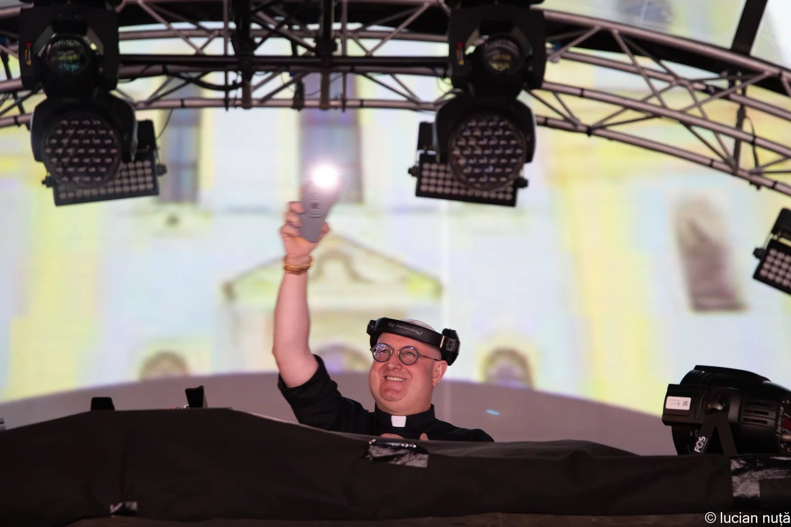 Padre Guilherme lanza nuevo EP: “Si Tuvieras Fe”
