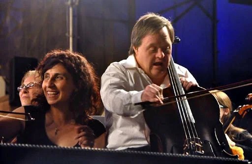 Un informe denuncia las barreras sistémicas que enfrentan los jóvenes con discapacidad en el mundo musical
